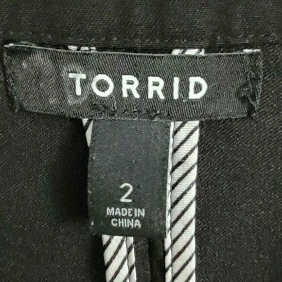 Torrid 2‎ Black Blazer Jacket Half Sleeves Strech Plus Size 2X Button Up - Picture 3 of 6